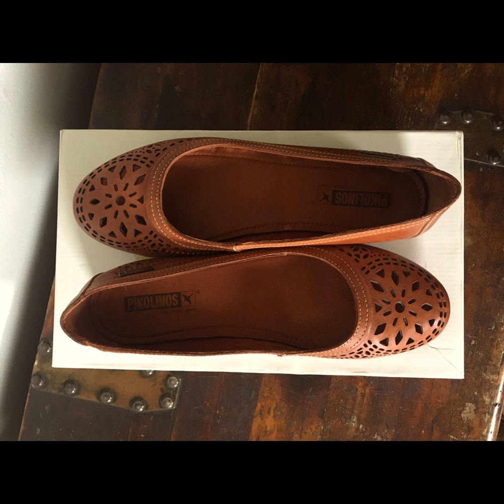 Pikolinos Redish-Brown Leather Flats